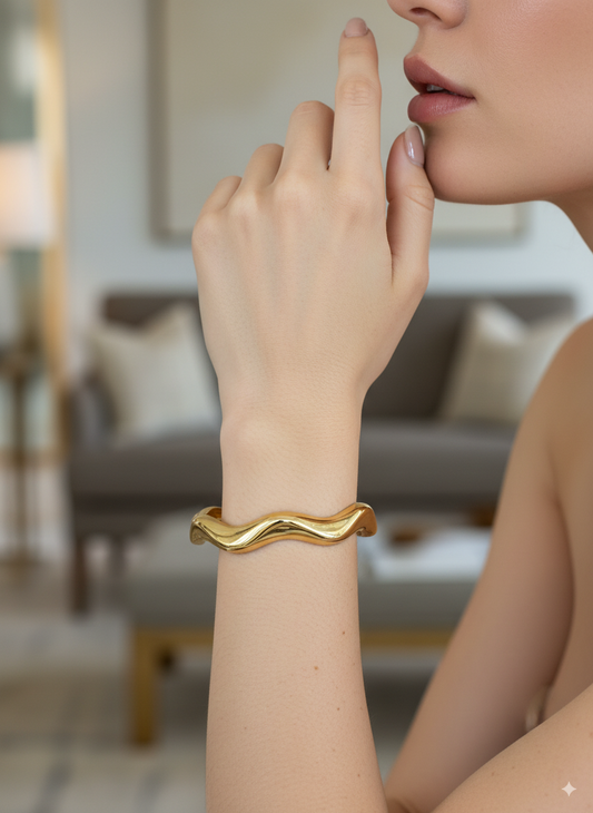 Wave Luxe Gold Bracelet