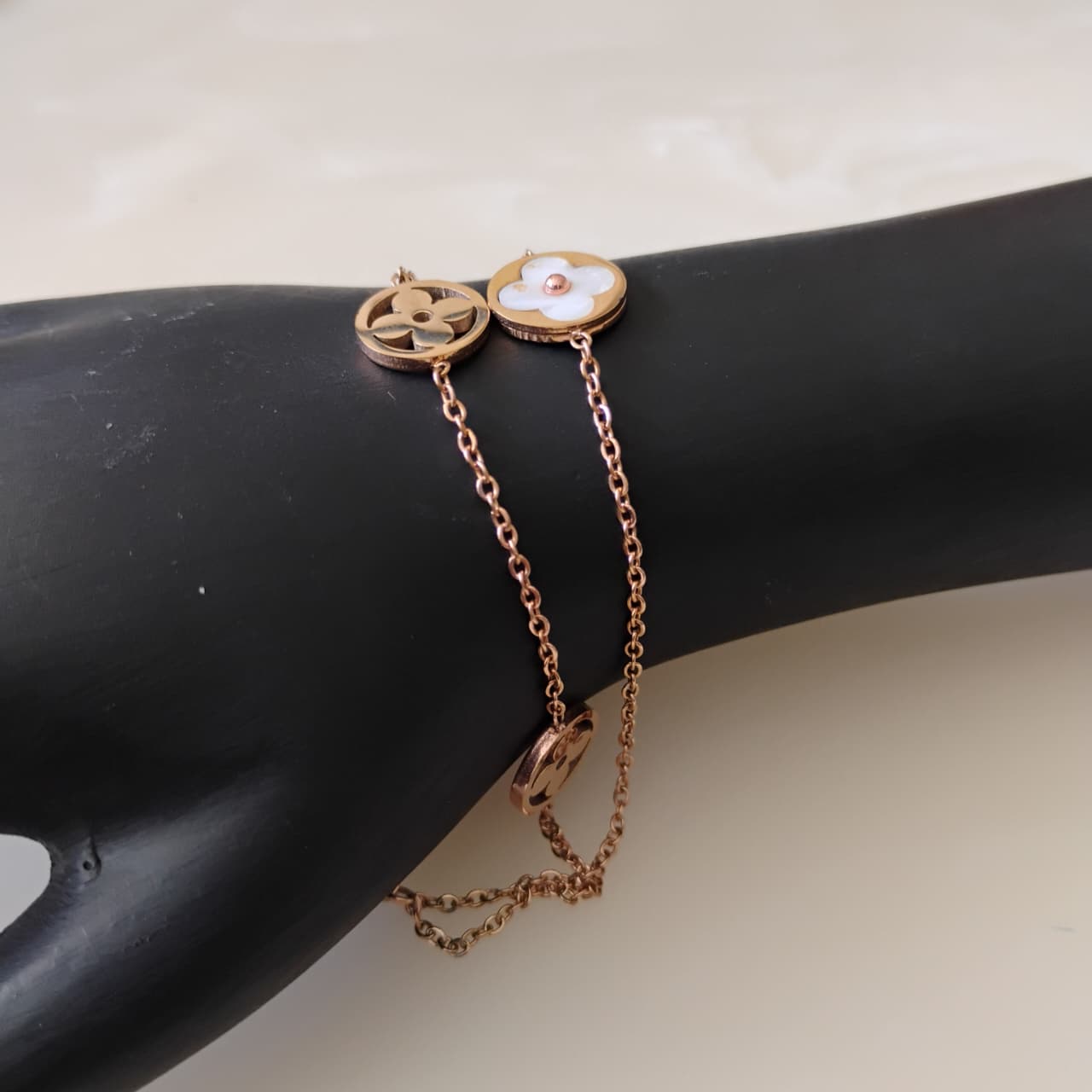 Elegant Gold-Plated Clover & Flower Charm Bracelet - Delicate Everyday Jewelry