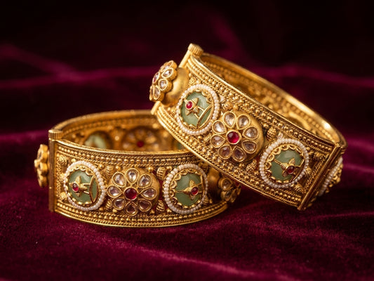 Royal Antique Gold Polki & Emerald Motif Bangles