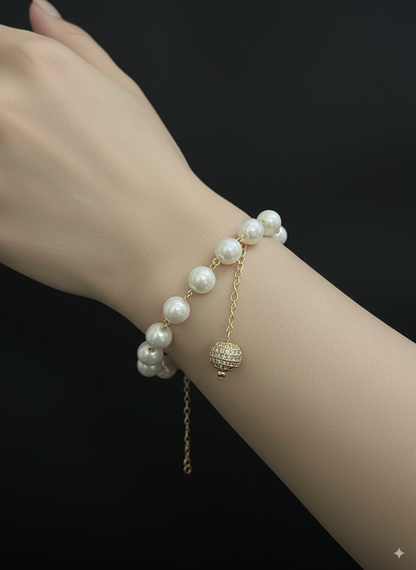 Elegant Pearl & Gold Adjustable Bracelet