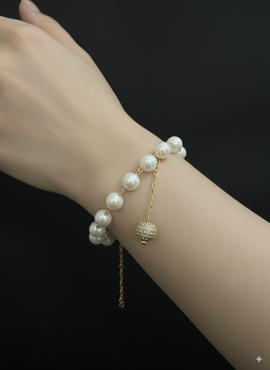 Elegant Pearl & Gold Adjustable Bracelet