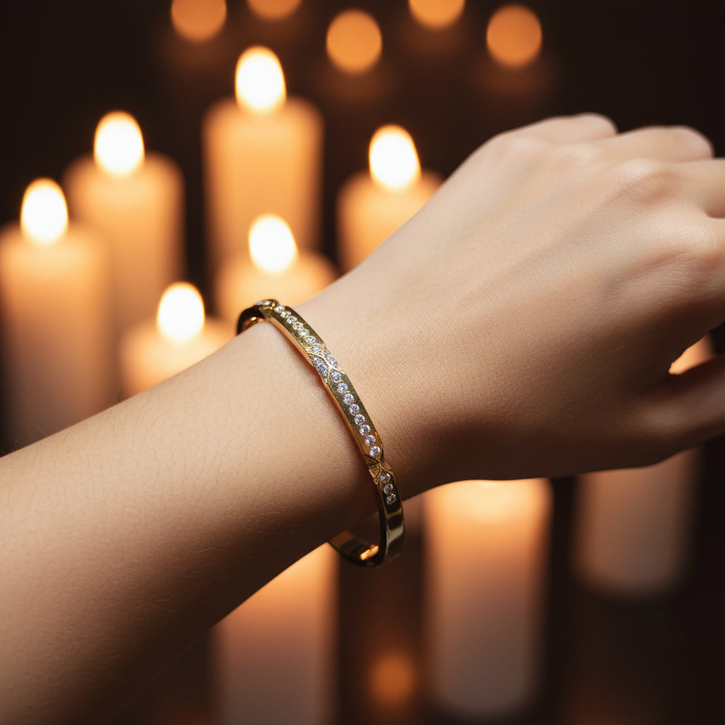 Dazzling Diamond & 18K Gold Plated Bangle Bracelet - Elegant & Adjustable