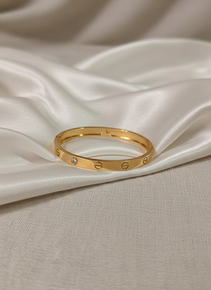 Elegant Gold-Plated Crystal Love Bracelet - Timeless Screw Design Bangle