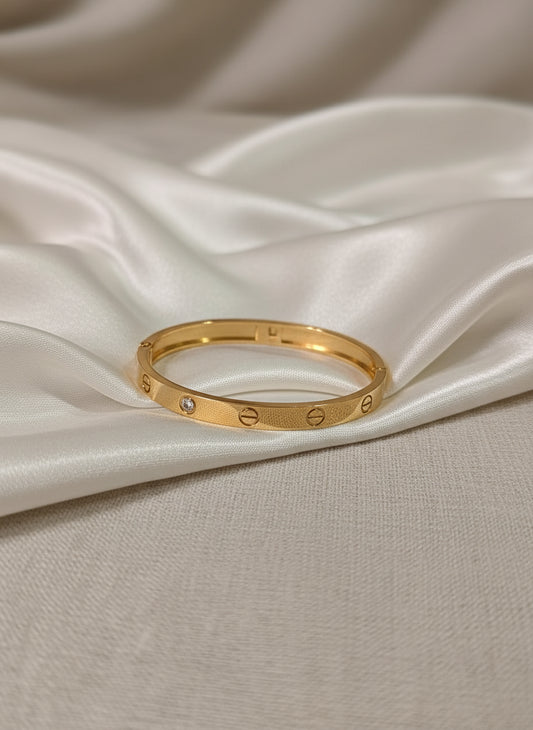 Elegant Gold-Plated Crystal Love Bracelet - Timeless Screw Design Bangle