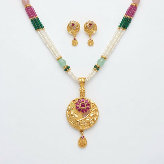 Exquisite Gold Plated Pearl & Gemstone Necklace Set with Matching Earrings