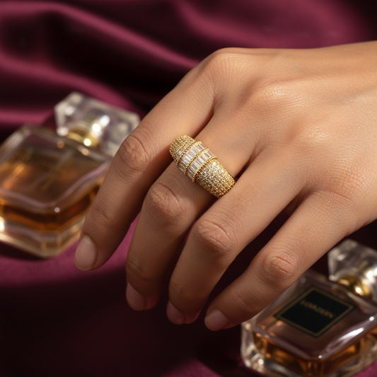 Baguette Horizon Statement Band