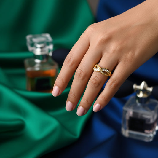 Elegant Gold Intertwined Sparkle Ring - Zirconia Gemstones - Statement Jewelry for Her