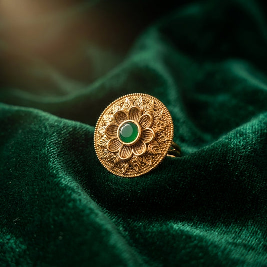 Antique Gold Filigree Cocktail Ring with Emerald Green Stone
